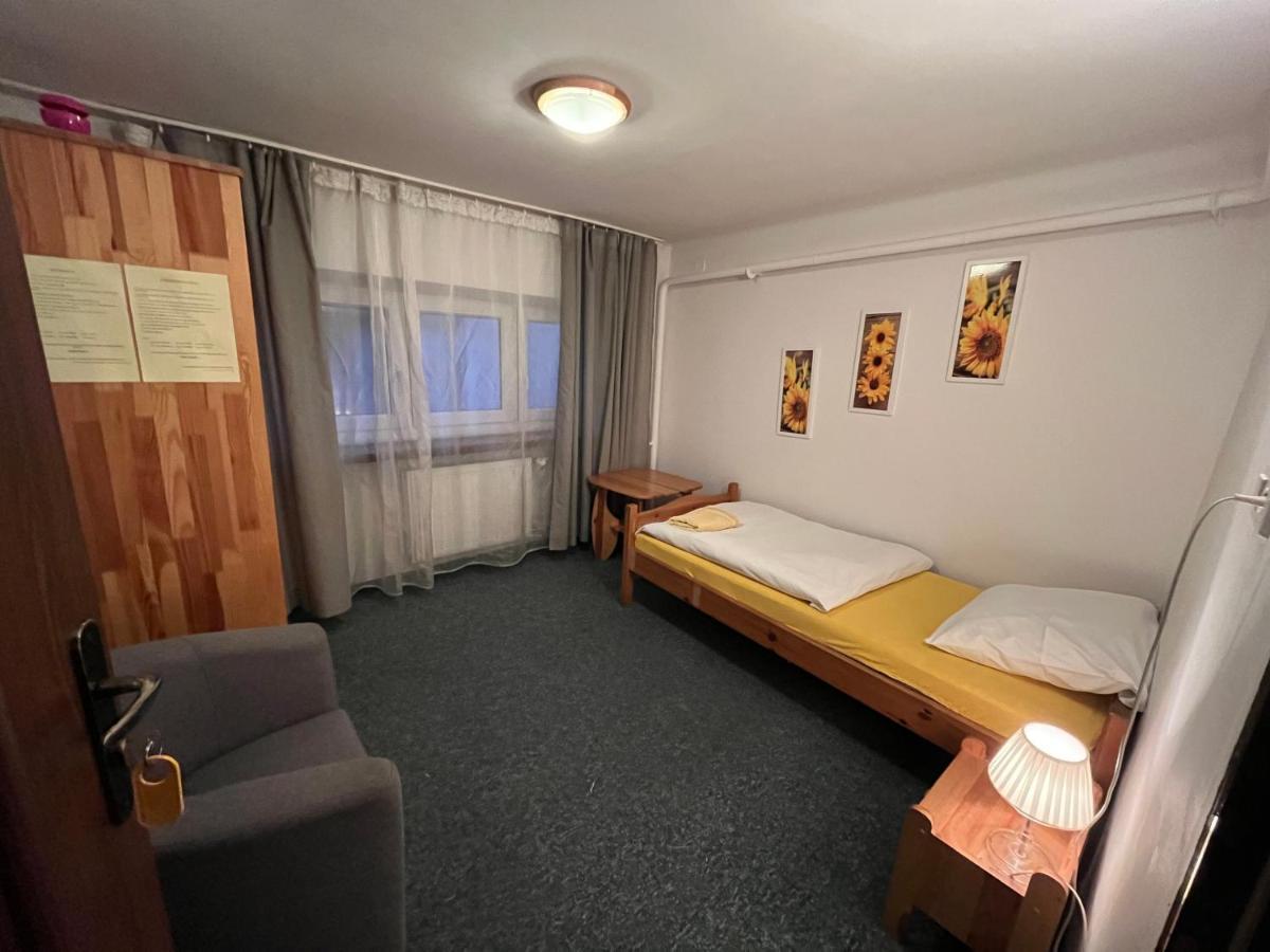 Dom Franciszkanski San Antonio Cracovie Extérieur photo