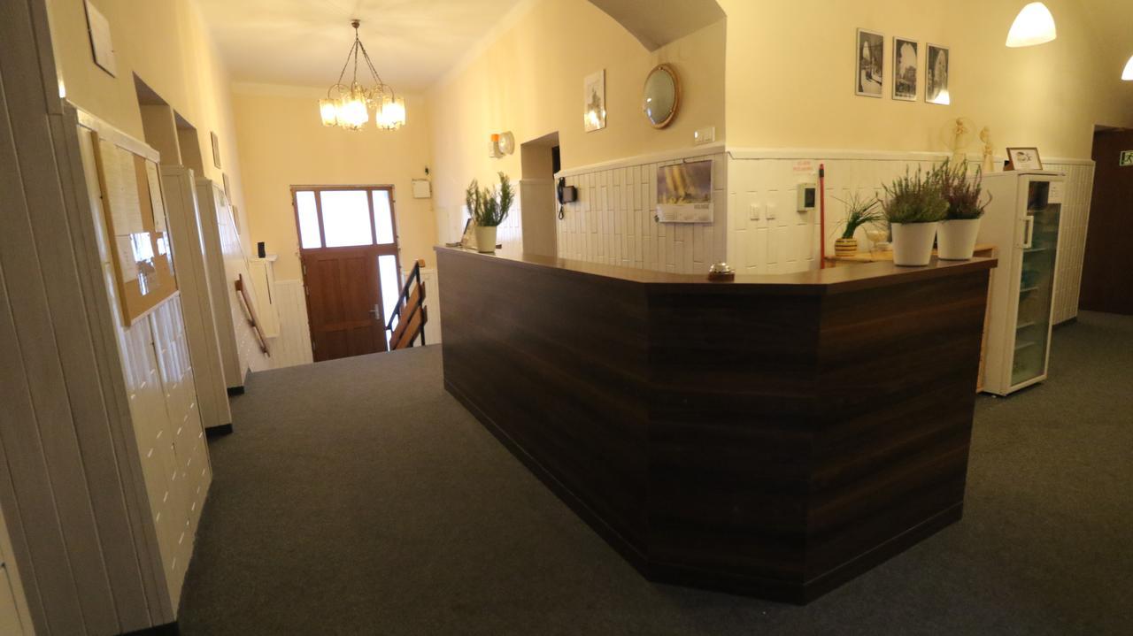 Dom Franciszkanski San Antonio Cracovie Extérieur photo